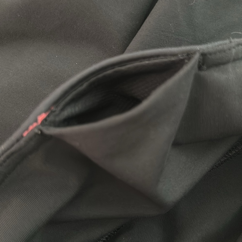 Lululemon Run Inspire Crop II *Block-It Pocket. Black/Bleacher Stripe. Sz 8. - Picture 8 of 16